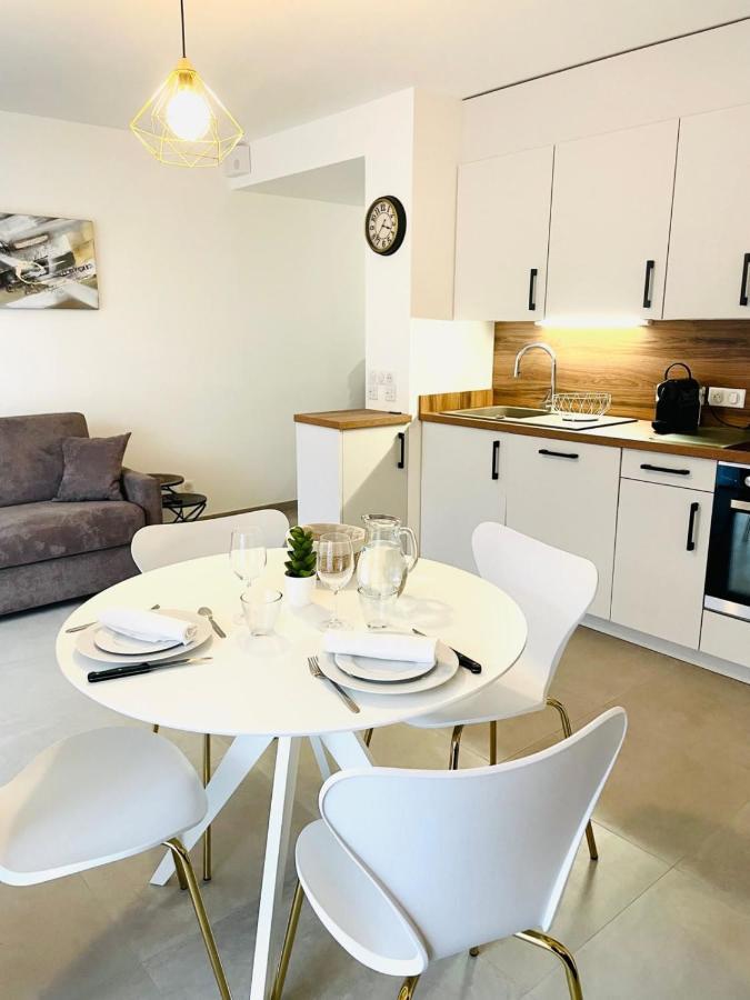 Le Quartz Tresum In A Modern Residence Near The Lake Garage Included Аннесі Екстер'єр фото